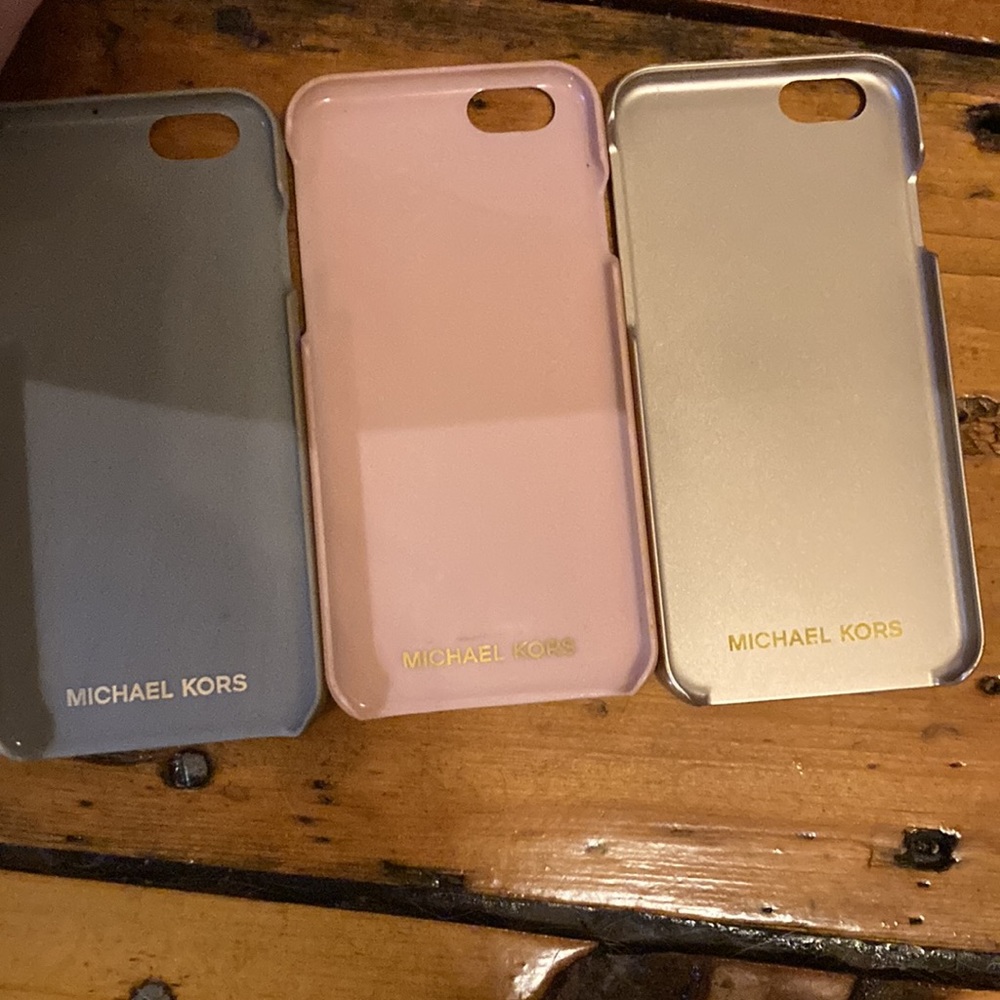 Assorted michael kors iphone cases - Picture 3 of 3